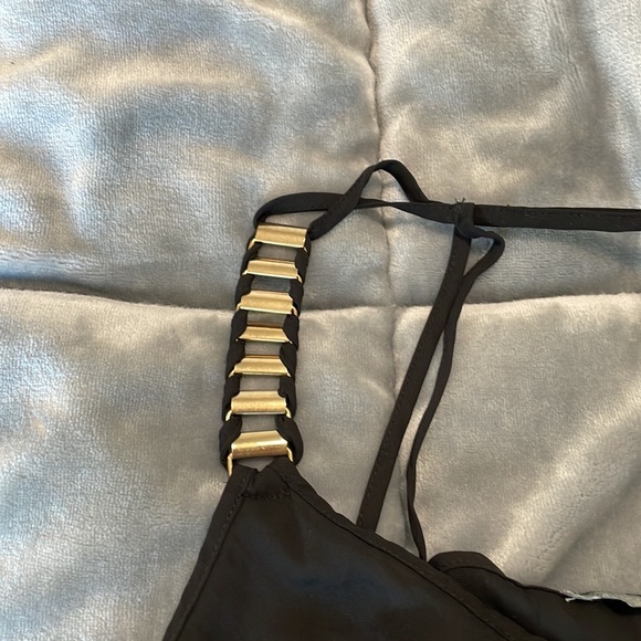 Black Cami with gold details - Size M! never worn - Picture 2 of 3